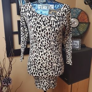 XXI LEOPARD PRINT 3/4 SLEEVE TOP!
